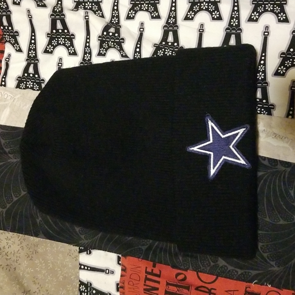 Dallas Cowboys Black Beanie NWOT